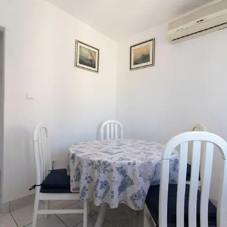 Apartment Apartments Jaksa Vis