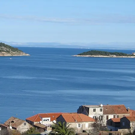Apartments Jaksa Vis