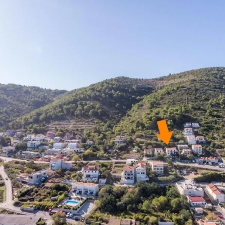 Apartments Jaksa * Vis
